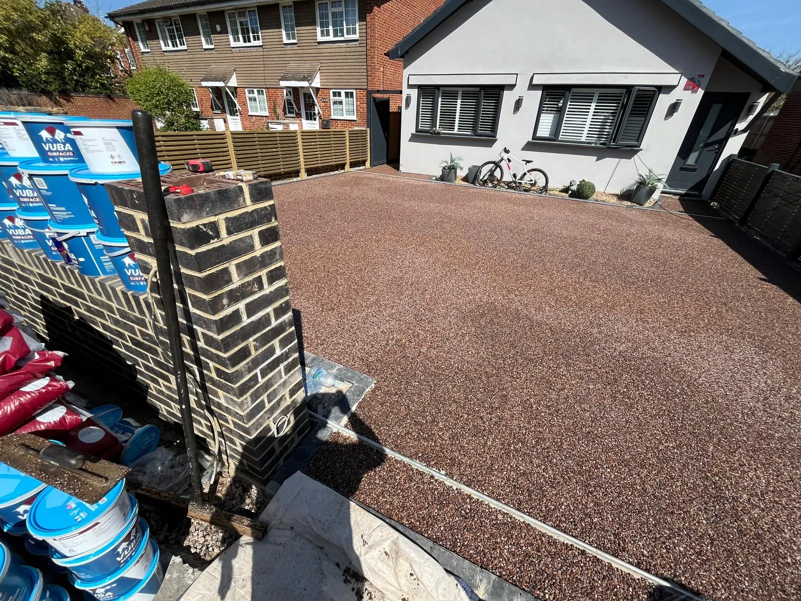 https://resindrivewaysspecialist.co.uk/wp-content/uploads/2026/06/resin-16.webp