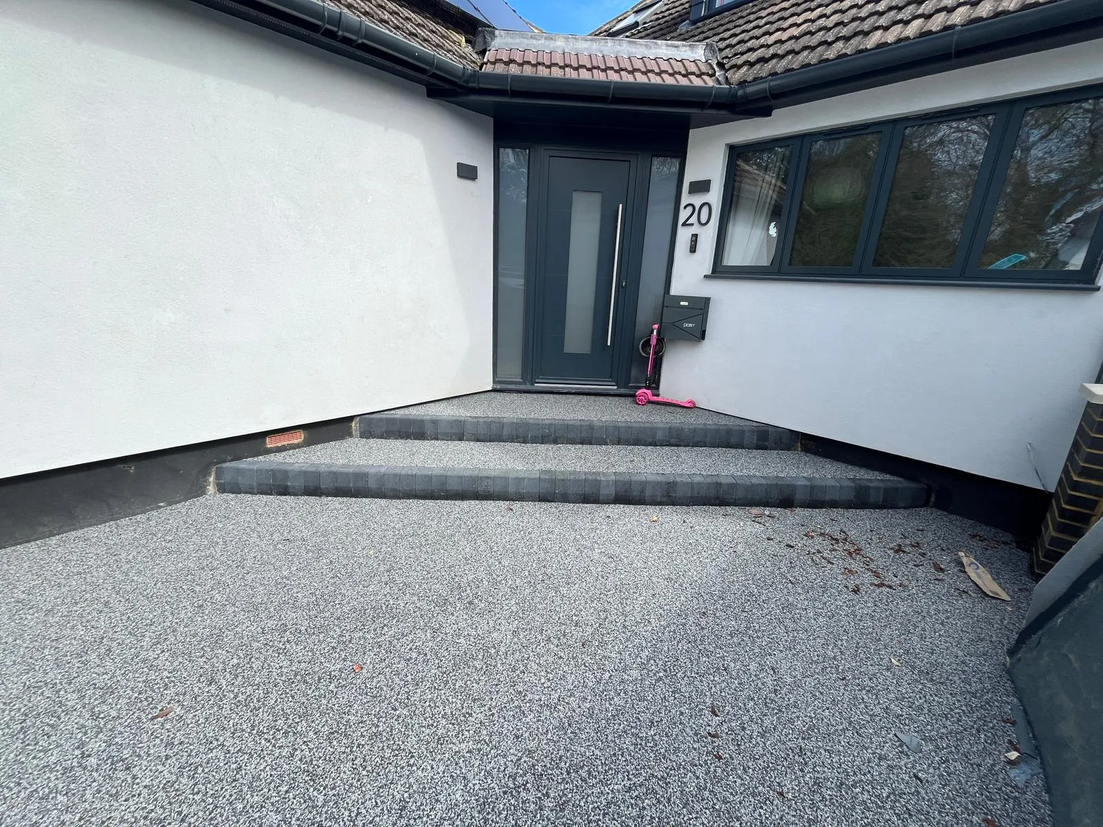 https://resindrivewaysspecialist.co.uk/wp-content/uploads/2026/06/resin-5.webp